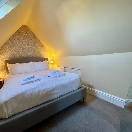Stylish Flat With Lake And Fell Views *