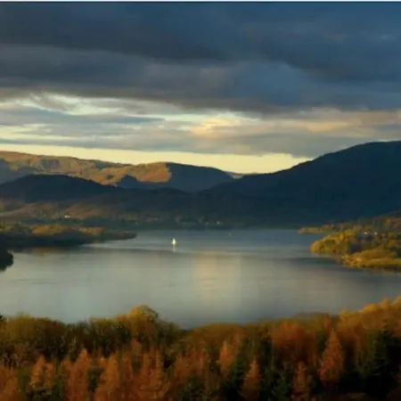 Stylish Flat With Lake And Fell Views *