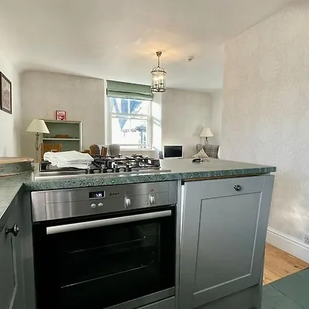 Stylish Flat With Lake And Fell Views Apartment *